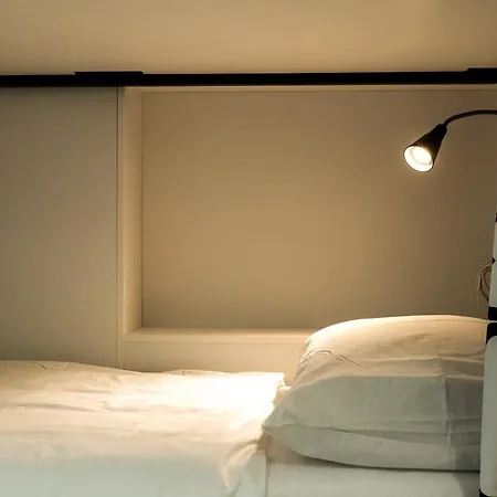Vandrarhem Dentex 4 *