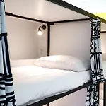 호스텔 Dentex 4 *