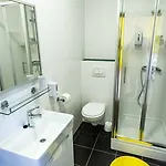 Dentex 4 호스텔 자다르