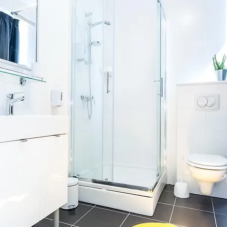 אכסניה Dentex 4