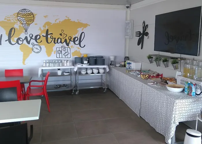 Vandrarhem Dentex 4 *